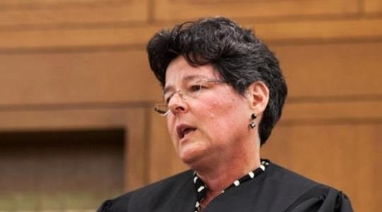 美国马萨诸塞州地区法官艾莉森·巴勒斯